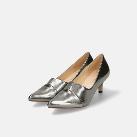 2025AWBI：ポインテッドトゥ 切替 パンプス（5154）スチール/mamian（マミアン）